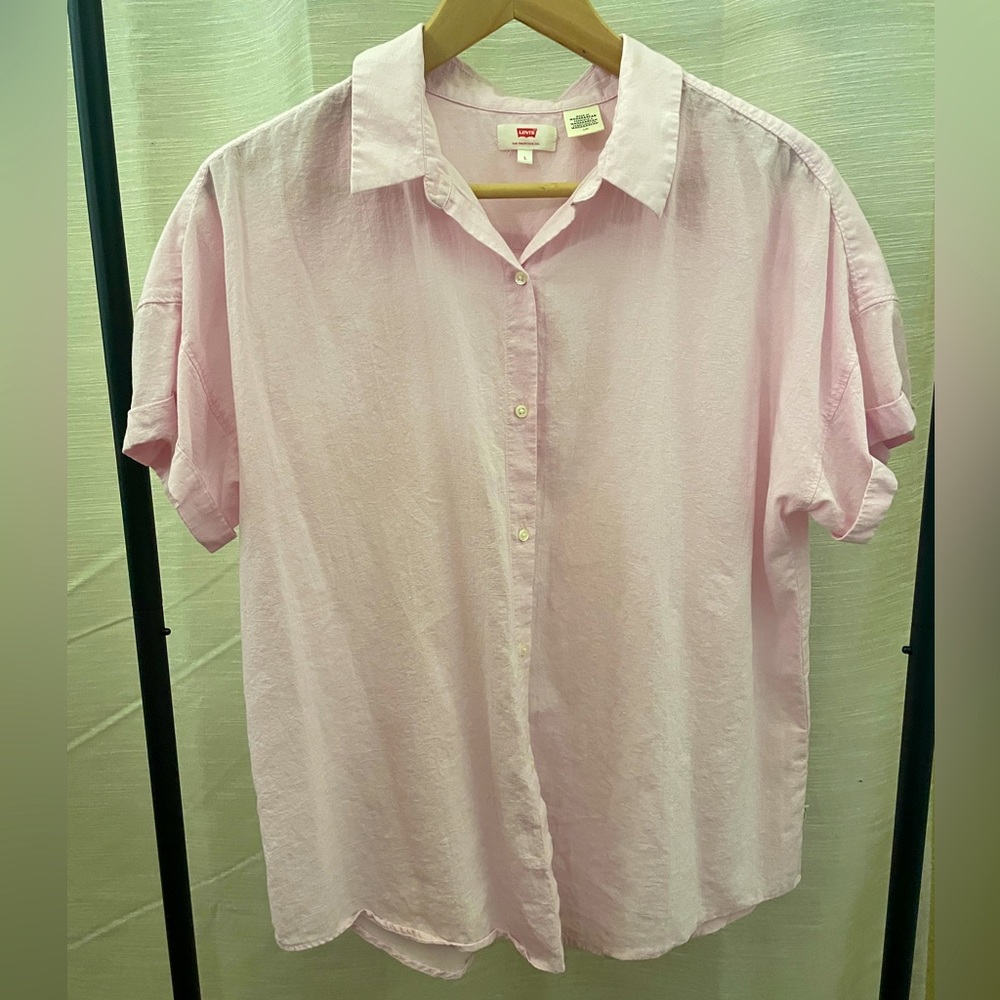 Pale pink short sleeve button up
